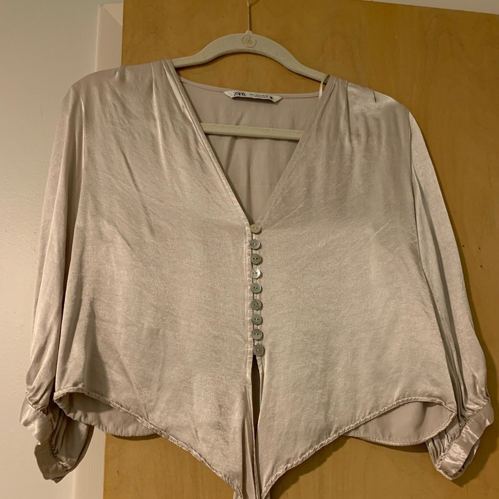 Cropped satin button down